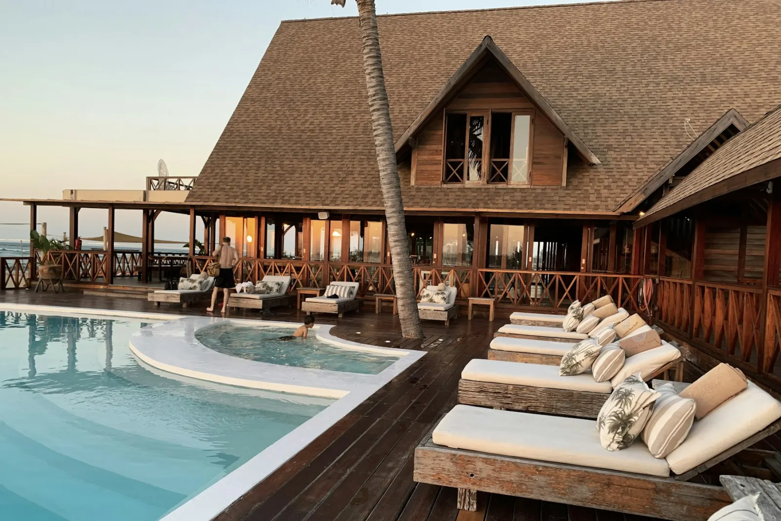 Hospitality & travel